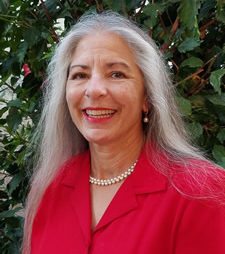 Giving Mavericks A Visual Voice: Stefanie Dacy